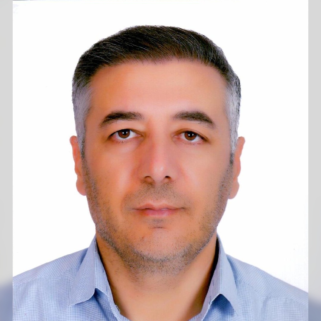 محسن مؤمني