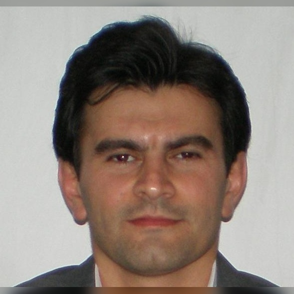 رامین مناف فر